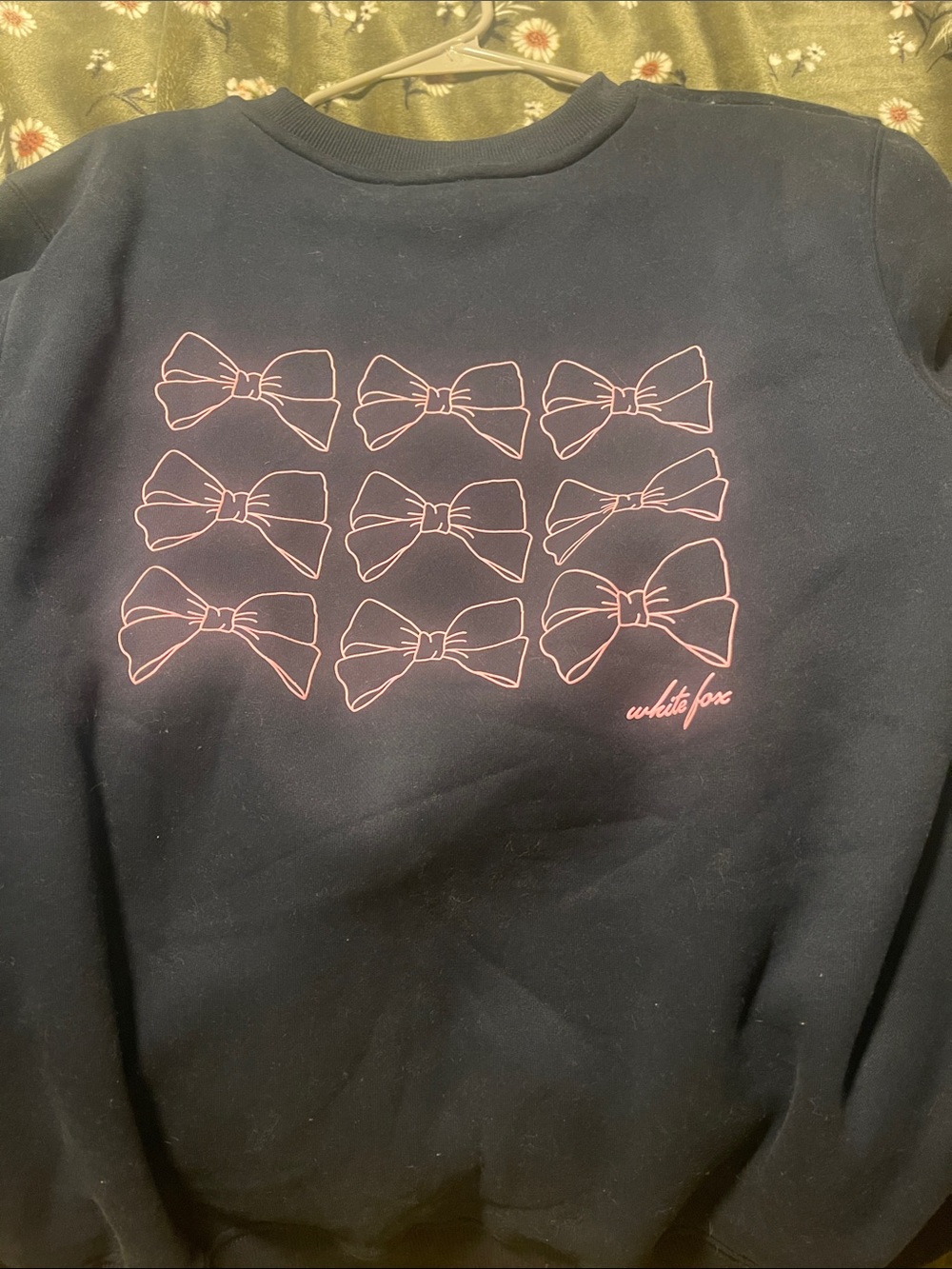 Navy Crewneck white fox Sweatshirt with Pink Script Logo bows lightly used s/m